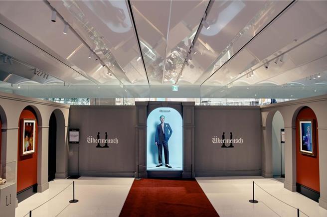 G-Dragon（權志龍，簡稱GD）同名個人藝術展《G-Dragon Media Exhibition： Übermensch》將於本月17日起在台北101展出至8月11日。（圖／Creative MUT）