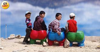 賣座電影《三個傻瓜》知名取景地 揭開絕美高原湖泊「班公湖」面紗