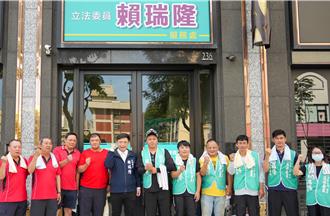 賴瑞隆捐帆布遮屋頂 動員志工隊直奔台南救災