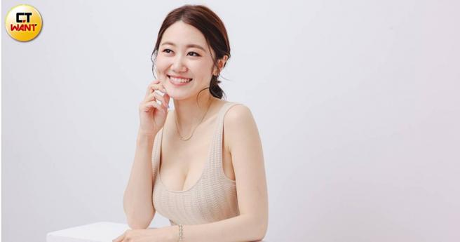 身材姣好的李芸曾被質疑進廠維修胸部。（圖／本刊攝影組）