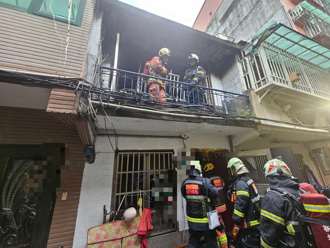 新北三重公寓清晨大火   2樓老翁燒成焦屍    5貓1狗也陪葬