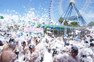 夏日樂園粉紅泡泡趴嗨翻全場 超夢幻粉紅沙灘、冰品免費吃