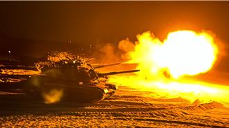 汉光41号联合滩岸火歼　实弹射击照亮金门夜空