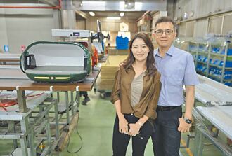 鴻匠科技軌道送餐機器人 夯全球