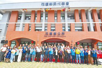 花壇廢營區 變身三合一新地標