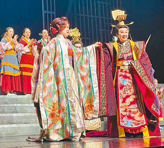 孙翠凤忍痛登台 陈昭婷昏倒送医