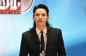 向佐爆欠款530萬台幣！遭澳門賭場提告追債