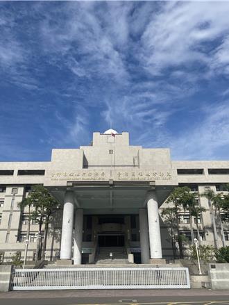 遭拖吊不爽暴走！ 沒繳罰款開車衝出拖吊場「下場曝光」