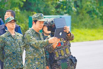 賴登布雷艇 海龍蛙兵實彈射擊