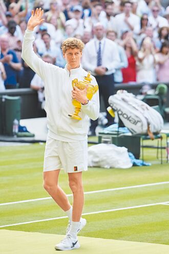 溫布頓》辛納草地第「義」冠 復仇阿卡瑞茲
