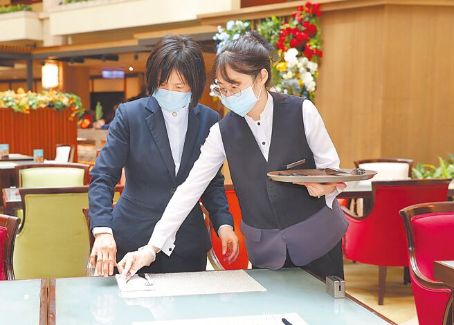 外籍学生过去想到旅宿业实习，只限定旅馆、餐饮与观光科系，如今观光署修法新增运动休閒、管理、华语与英语等相关科系学生，皆可申请实习。（本报资料照片）