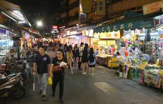 以前超繁榮！他去北部某夜市見人潮搖頭 沒落2大主因曝