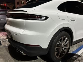 保時捷休旅肇逃！微型電動車「肚破腸露」 18歲女車主怒報警