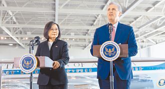 過境外交成慣例 雙英最受禮遇