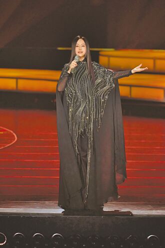 江蕙難擋高雄美食 胖2公斤衣服變緊