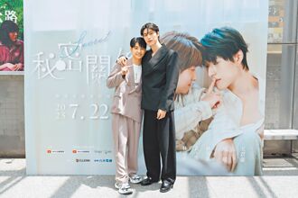 王君豪人生初吻献成晞 曝亲到嘴乾