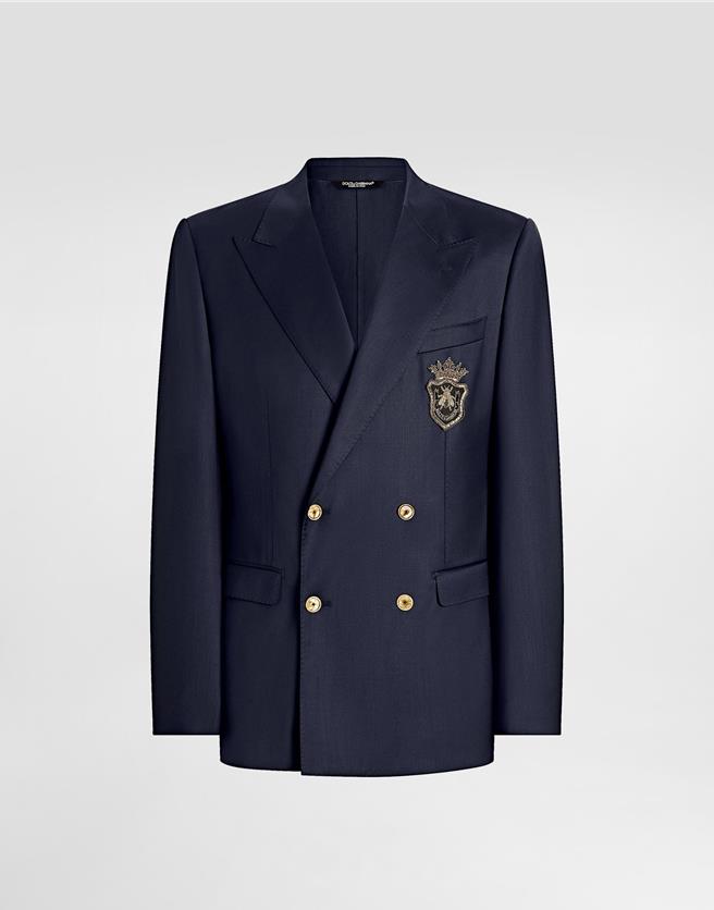 DOLCE＆GABBANA徽章羊毛雙排釦西外，10萬6000元。（DOLCE＆GABBANA提供）