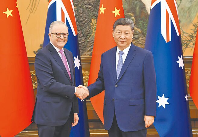 中国国家主席习近平15日在北京人民大会堂会见澳洲总理艾班尼斯。（新华社）