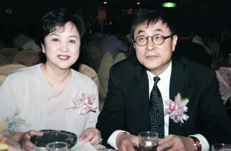 劉家昌病逝後甄珍迎77歲生日　嘆息：人生就是一場空