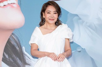 「療傷歌后」驚傳住院！發文吐：今夜病房很安靜 經紀人揭現況