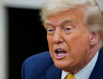 影》蠢！川普為億萬淫魔槓上鐵粉 盟友警告恐毀了總統任期