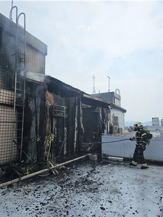 大溪住宅火警 7樓與頂樓加蓋燃燒幸無人傷