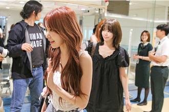 直击》FEARNOT准备疯狂！LE SSERAFIM抵台将开唱两场