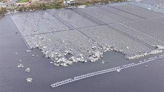 颱風重創光電板 蘇俊賓籲建廢棄處理規範 強化設置區位評估