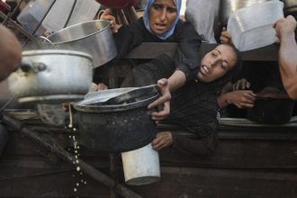 加薩派糧救濟站踩踏造成20人死亡 誰是主謀說不清