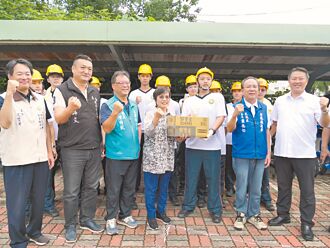 劉世芳稱救災速度快 藍轟拍馬屁