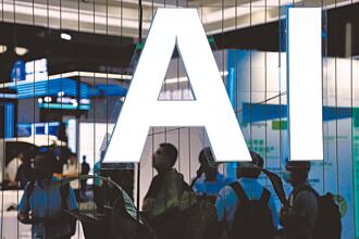 美能源部長：AI競賽如原子彈計畫