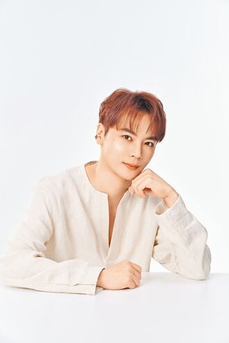 古曜威「好面子」吸金上百萬