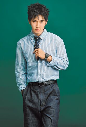 小樂出專輯 SWATCH腕表帥氣上手