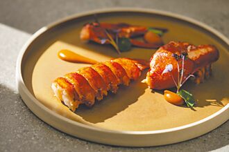 飯店上菜 肥美黃魚酸香龍蝦誘客