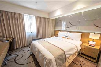 高鐵聯票「爸氣出發」8折起 中1字車票直接打5折