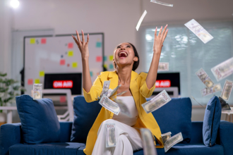 6生肖下半年財運高漲 屬牛拿下大單 年終獎金翻倍