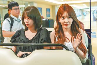 韩女团LE SSERAFIM抵台 备战演唱会