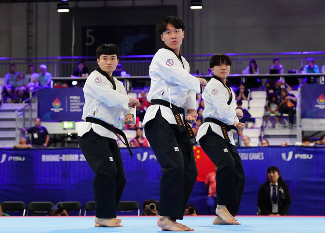 2025年德國萊茵魯爾世大運，中華跆拳道品勢男團摘下銅牌。（圖／大專體總提供）