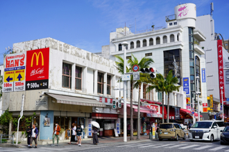 台人沖繩自駕 闖紅燈釀禍遭拘留18天 罰6萬獲釋