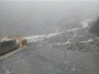 薇帕外围环流挟带惊人雨势 南横桧谷路段土石流中断
