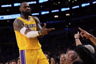 NBA》東契奇才是未來！名嘴預測詹皇或將宣布下季退役