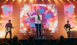 Coldplay演唱會偷吃 傳女人資老公身分曝 專家曝最糟下場