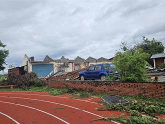 丹娜丝重创台南校园！竹埔国小灾情超惨重 开学恐延后