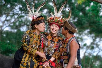 戴愛玲為父寫歌 淚訴行孝要趁早