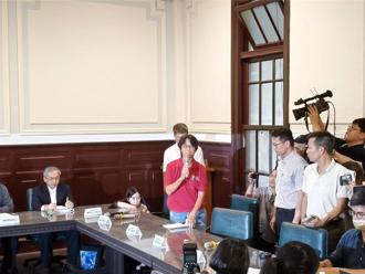 台師大女足抽血案記者會 她見這說法喊：荒唐