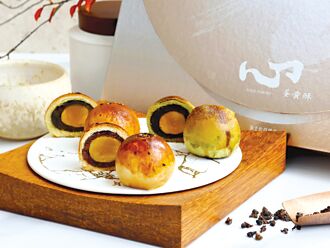 日月千禧 献大师联名蛋黄酥