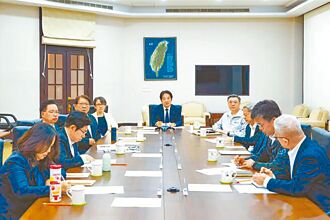 黑箱談判 賴政府恐一路跪美