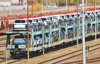 美鬆綁晶片管制 惹怒對中鷹派