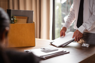 科技男突被資遣 嘆只能賣股生活 一票人看傻