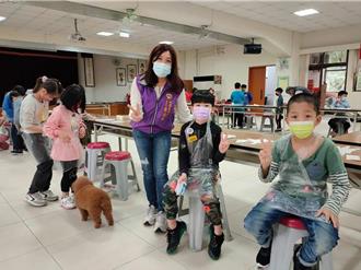 桃園3里長化身溫暖「社區爸媽」 陪伴脆家孩童過暑假